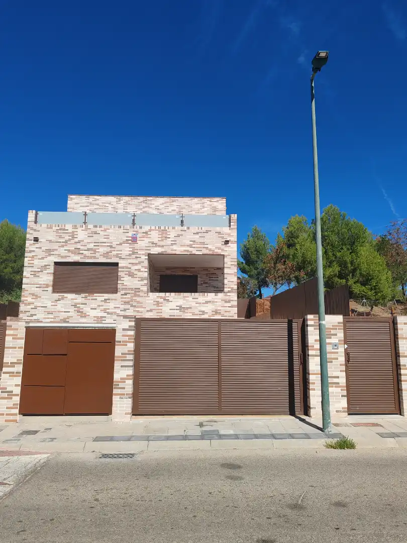 Maison avec jardin à vendre à Calle Pablo Neruda 32