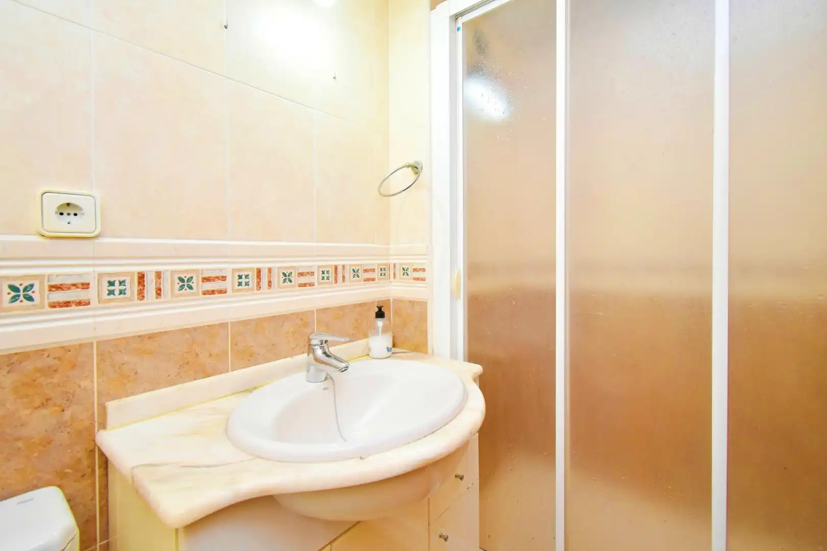 Baño de Piso en venta en Roquetas de Mar con Terraza y Piscina comunitaria