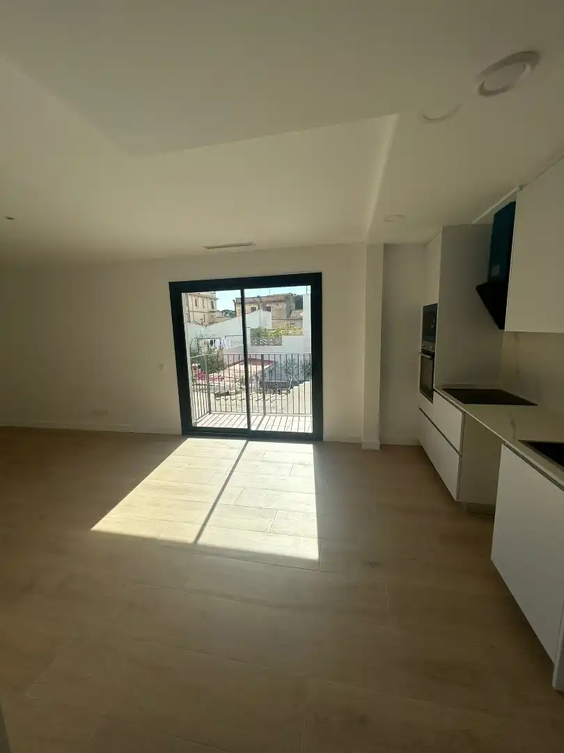 Piso con terraza en venta en Vila de Palafrugell, imagen 2