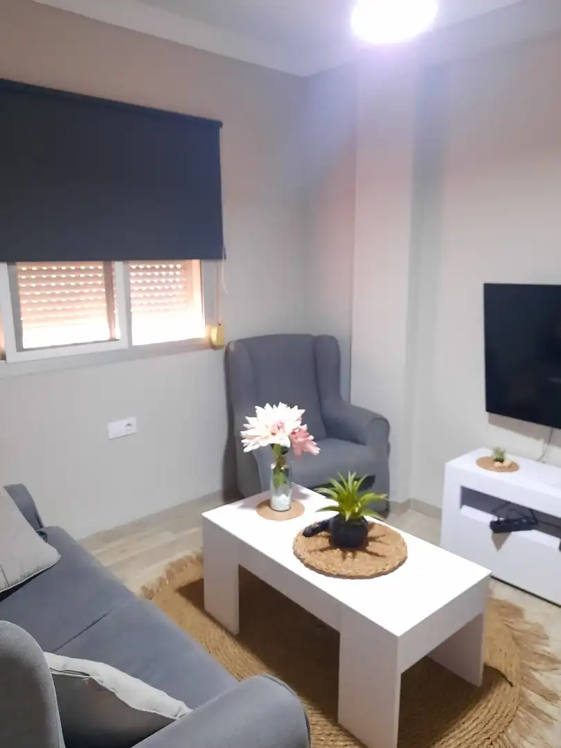 Sala d'estar de Casa adosada en venda en La Línea de la Concepción amb Aire condicionat