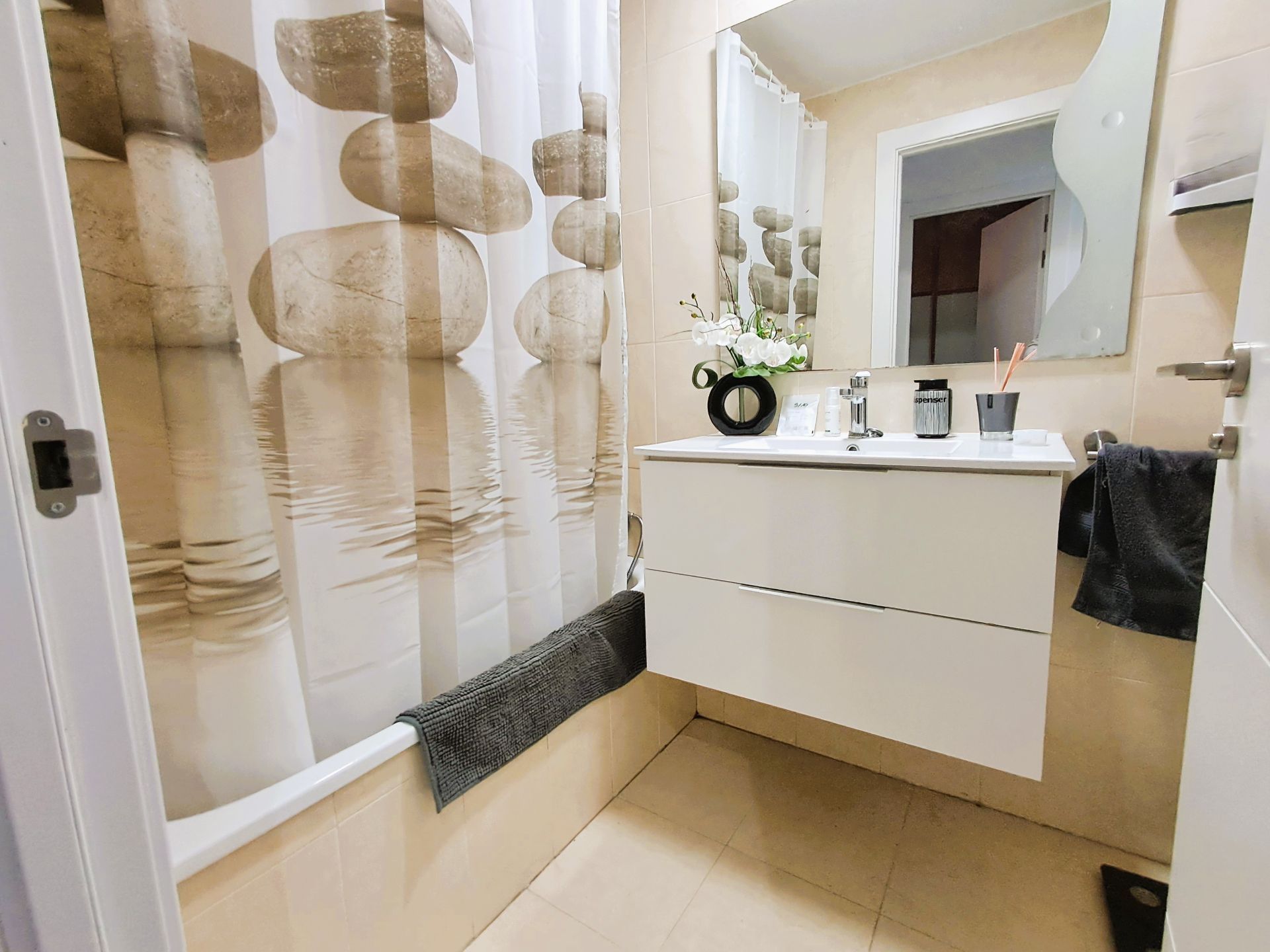 Bathroom of Flat for sale in Mataró  with Heating and Terrace