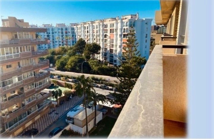 Vista exterior de Apartamento en venta en Fuengirola con Aire acondicionado, Terraza y Piscina comunitaria