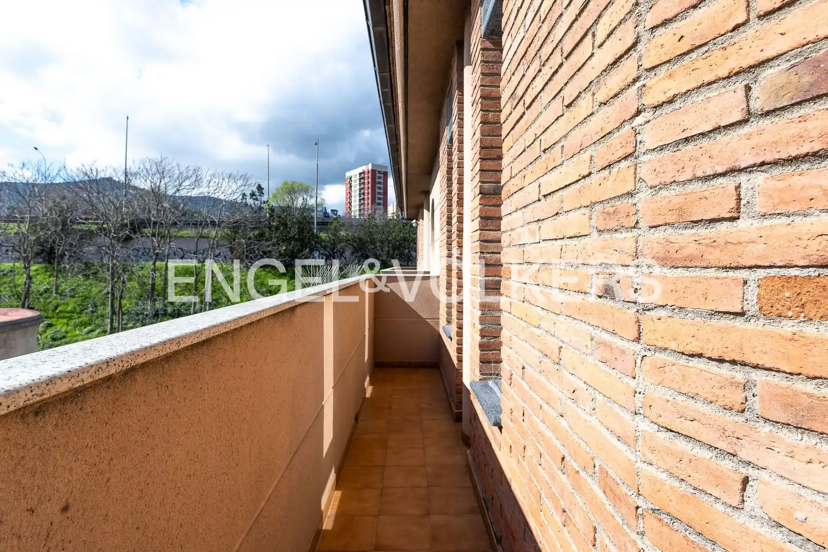 Vista exterior de Piso en venta en Barcelona con Aire acondicionado, Calefacción y Terraza