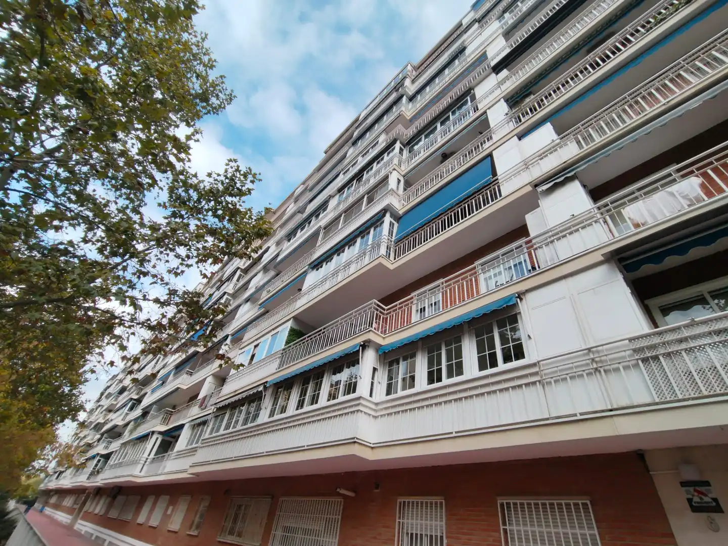 Vista exterior de Pis en venda en Móstoles amb Calefacció i Terrassa