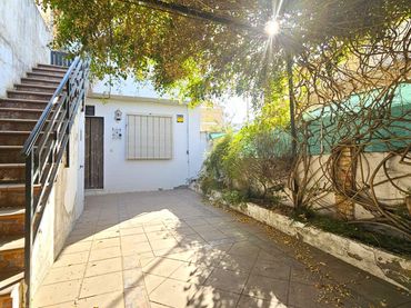 Casa amb jardí en venda a V Centenario - Piletas - Capuchinos