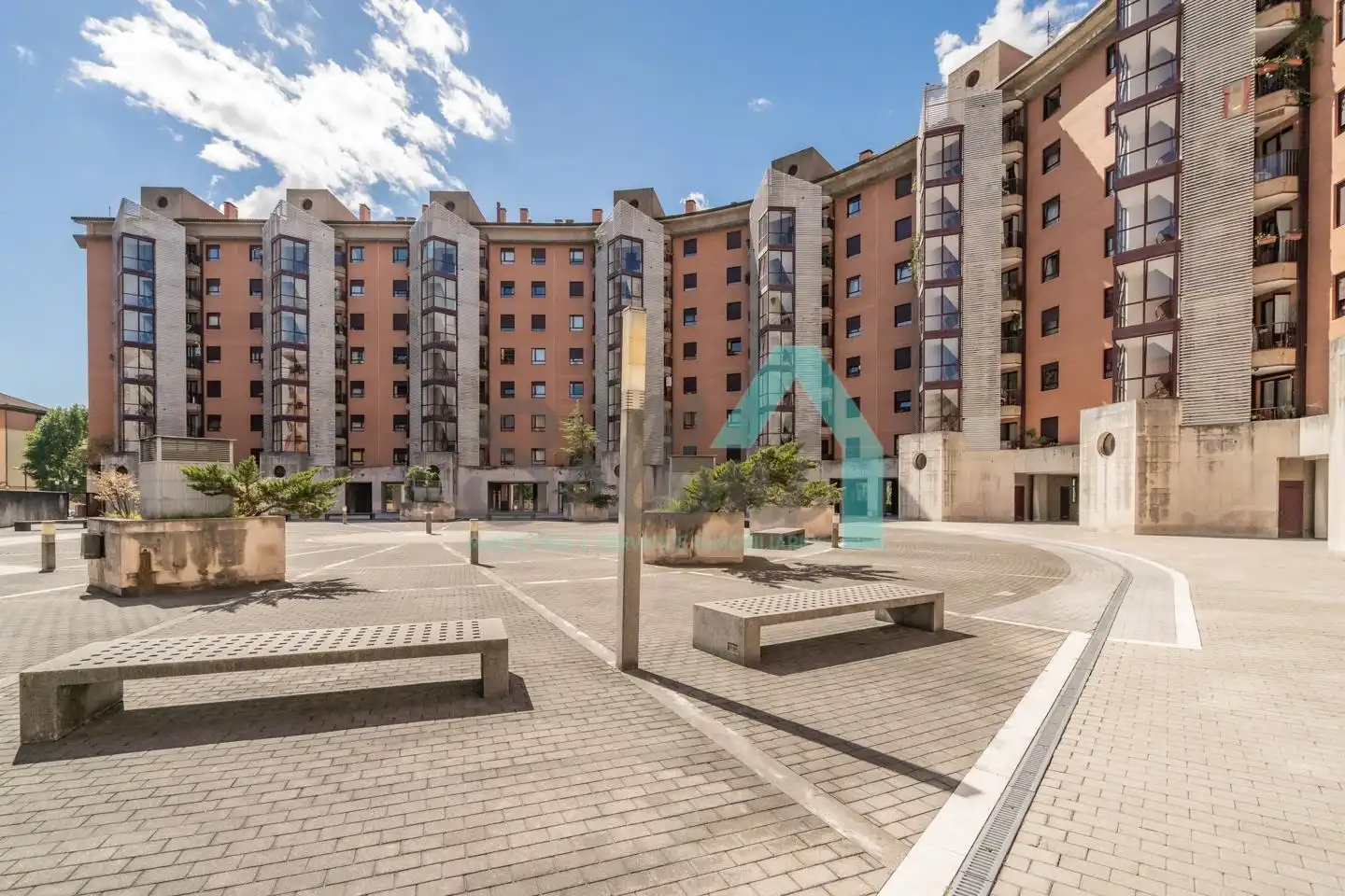 Vista exterior de Piso de alquiler en Oviedo  con Calefacción, Parquet y Terraza