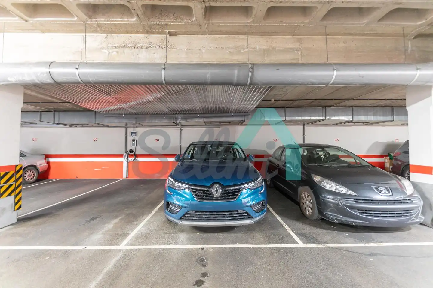Parking of Flat for rent in Oviedo   with Heating, Parquet flooring and Furnished