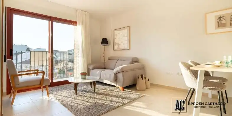 Wohnung mit Balkon zum Verkauf in Avenida de la Constitución, imagen 2