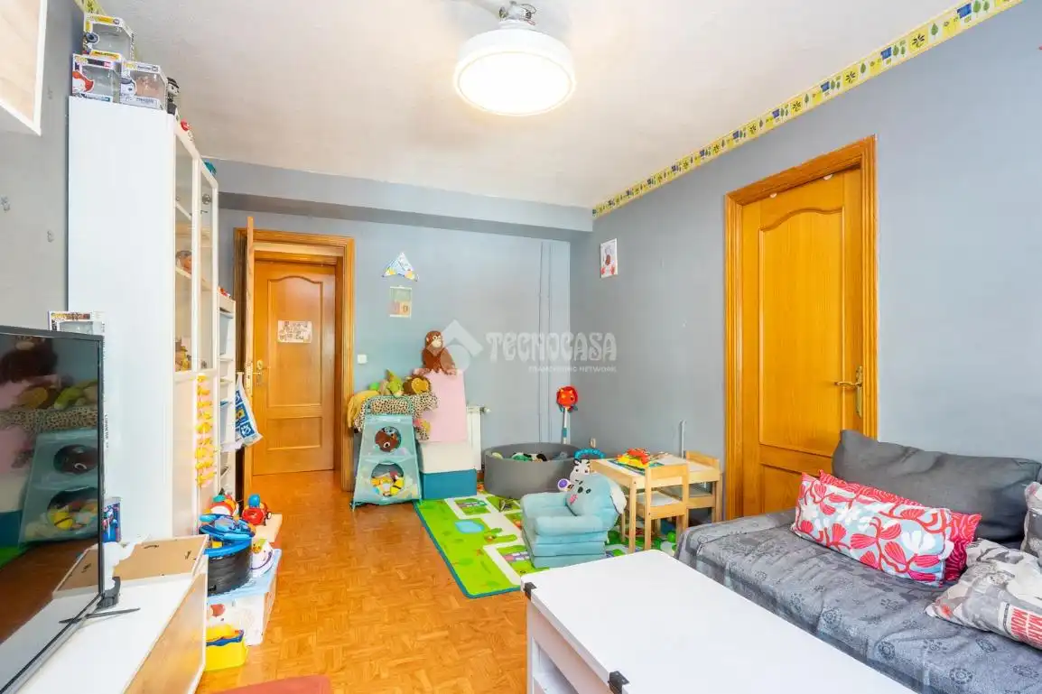 Dormitori de Pis en venda en Madrid amb Aire condicionat, Calefacció i Terrassa