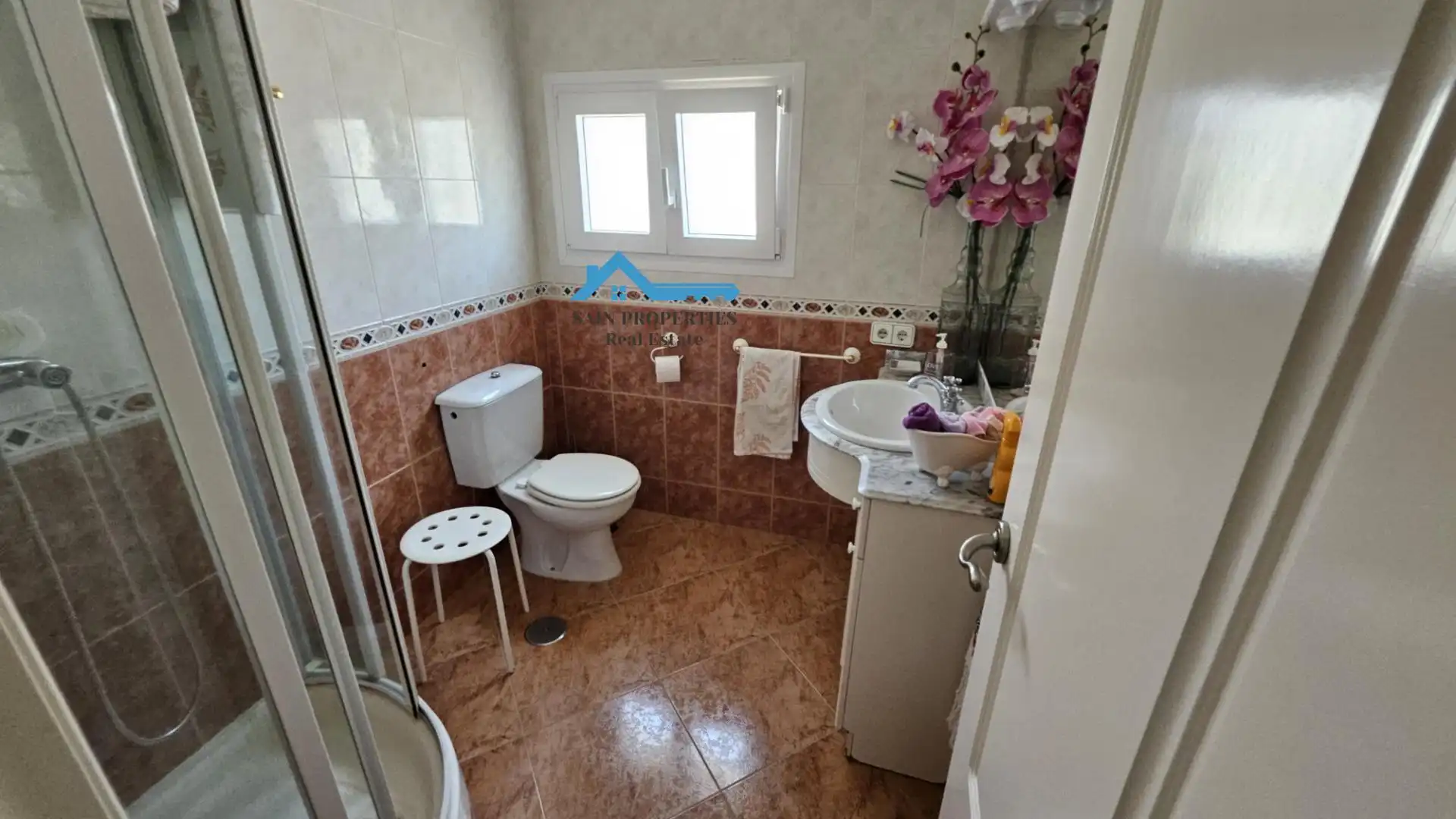Bany de Casa o xalet en venda en La Nucia amb Aire condicionat, Calefacció i Jardí privat