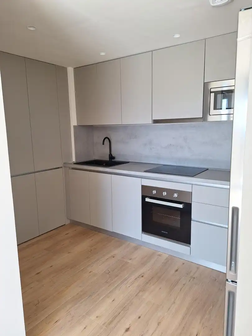 Cocina de Apartamento de alquiler en Alcalá de Henares con Aire acondicionado, Calefacción y Jardín privado