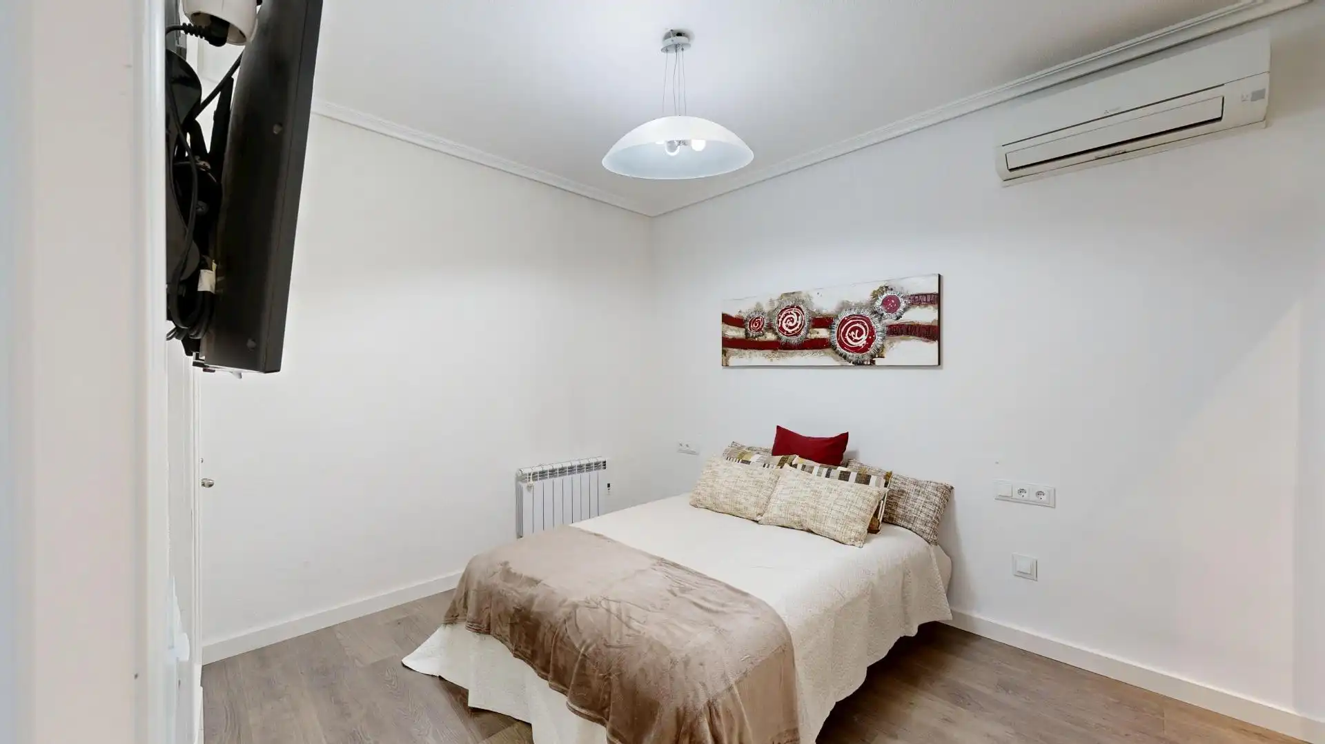 Bedroom of Flat for sale in Cartagena  with Air Conditioner, Heating and Storage room
