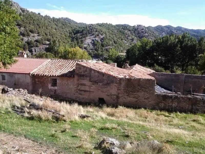 Casa rústica amb jardí en venda a Guadix