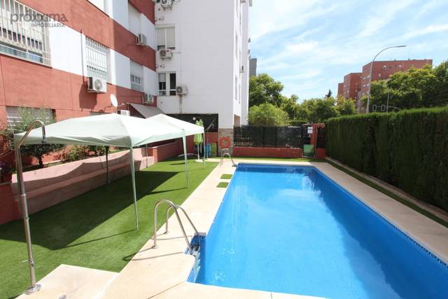 Piso en Venta en Calle Flor de Gitanilla en Colores -  Entreparques