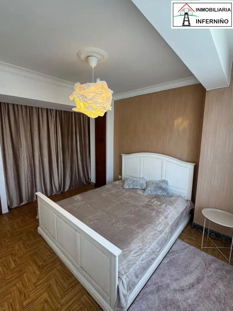 Schlafzimmer von Wohnung zum Verkauf in Ferrol mit Abstellraum und Balkon