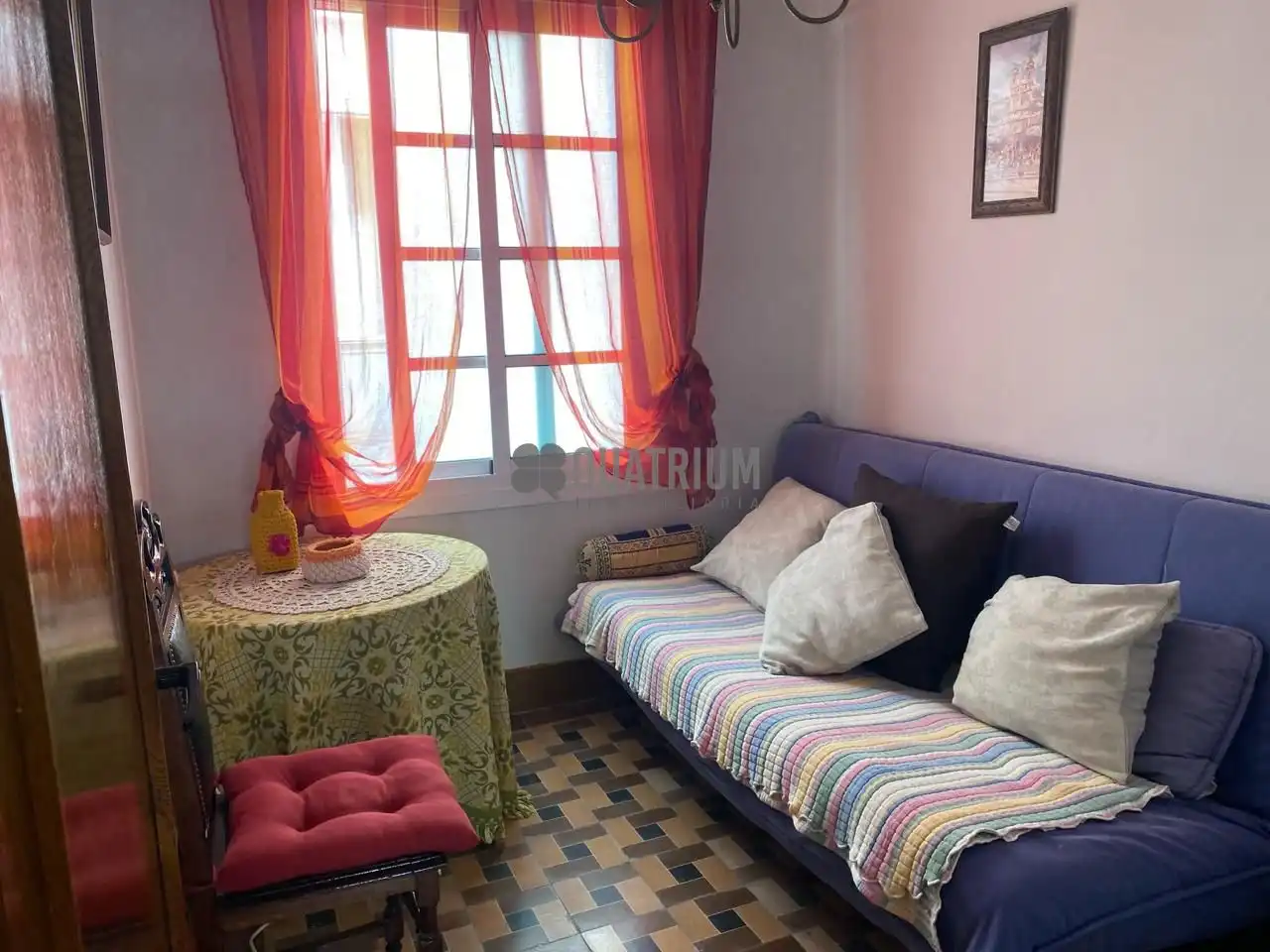 Sala d'estar de Pis en venda en Santiago de Compostela  amb Moblat