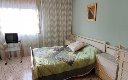 Schlafzimmer von Wohnung zum verkauf in  Barcelona Capital mit Balkon