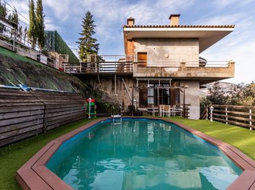 Casa con balcón en venta en El Racó - Sant Feliu del Racó