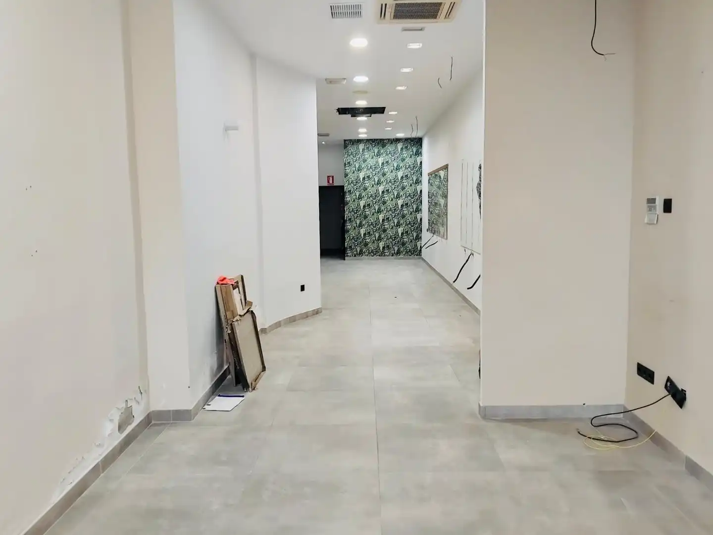 Local de alquiler en Elche / Elx con Aire acondicionado