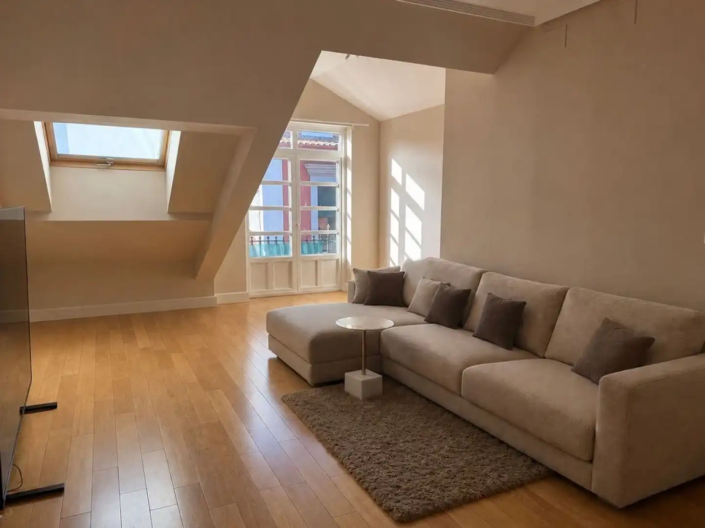 Appartamento con terrazza in affitto a Ciudad Vieja