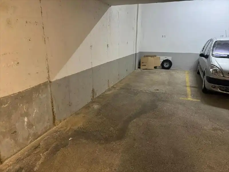 Aparcament amb ascensor en venda a Villaquilambre, imagen 3