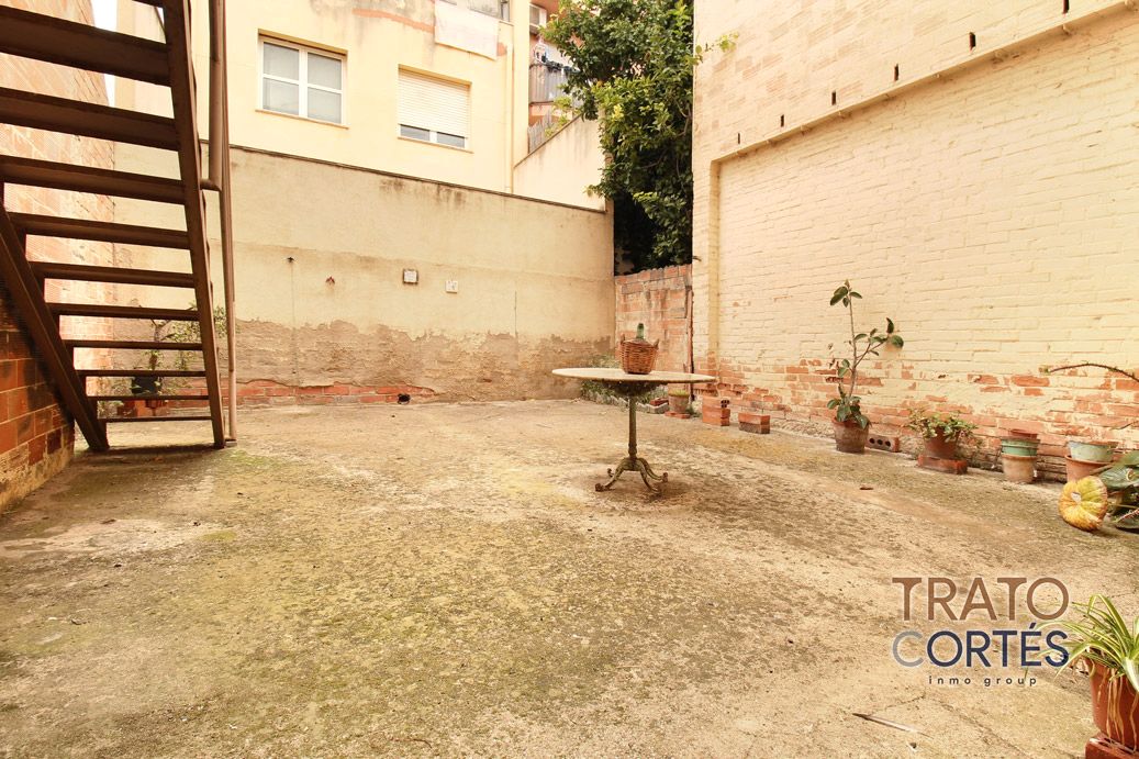 Terrassa de Casa adosada en venda en L'Hospitalet de Llobregat amb Aire condicionat, Calefacció i Terrassa