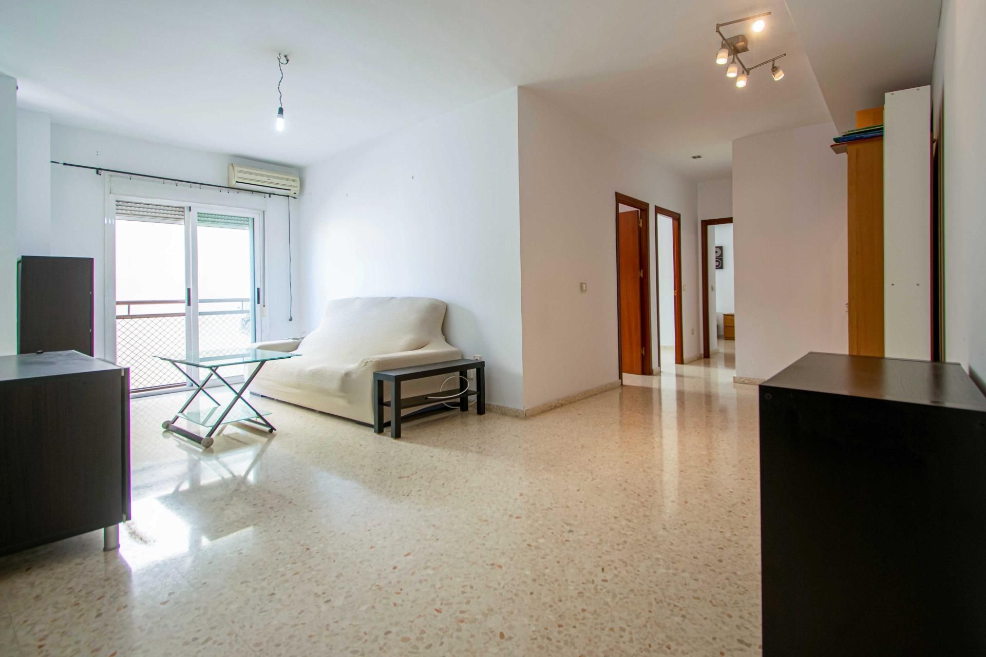 Flat for sale in  Sevilla Capital  with Air Conditioner and Storage room