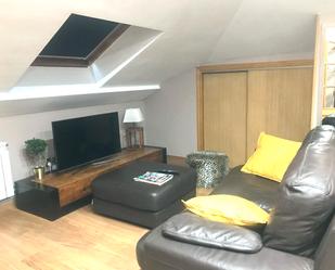Living room of Flat to rent in Plasencia  with Air Conditioner, Heating and Furnished