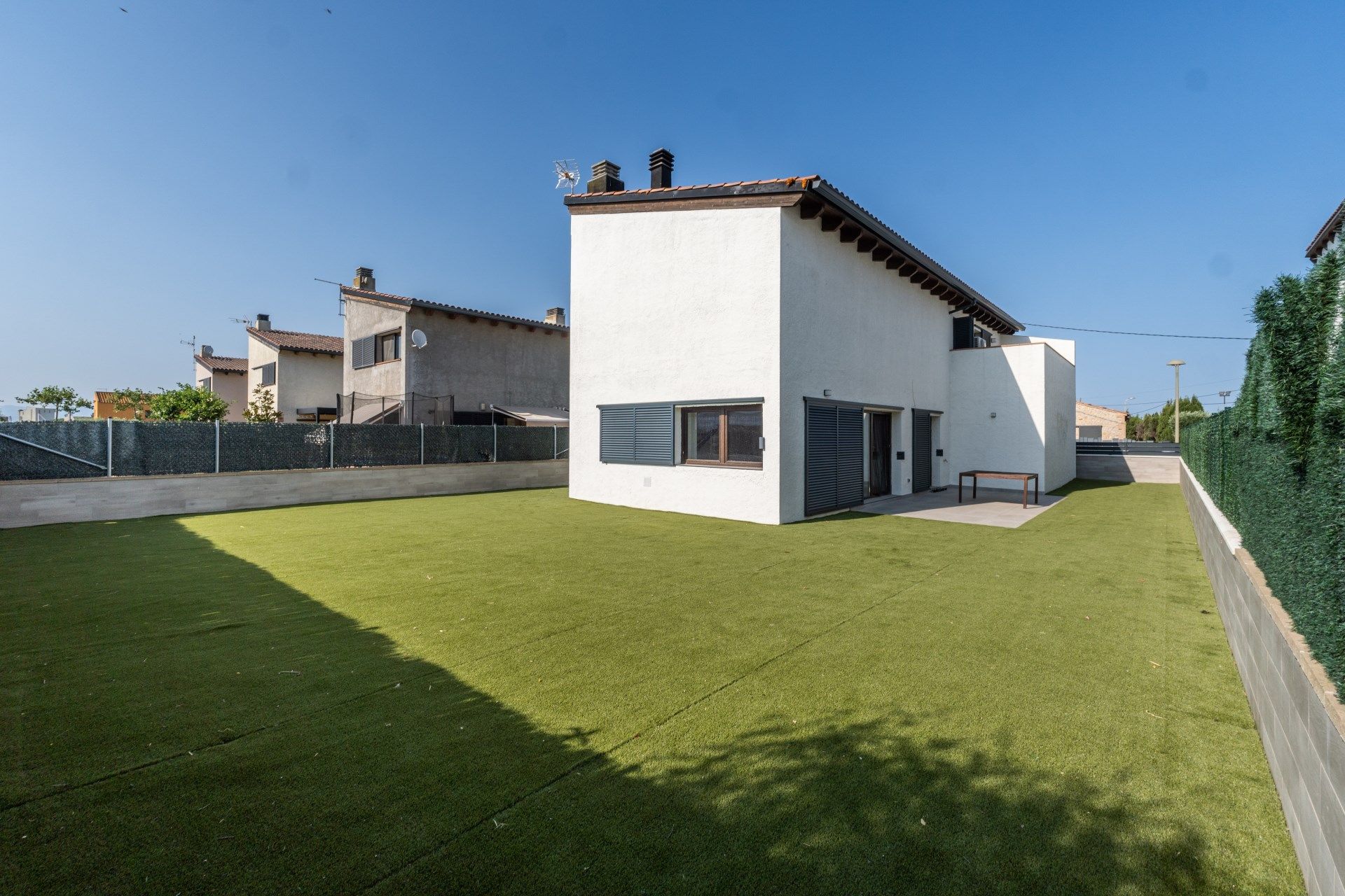 Exterior view of House or chalet for sale in Vilamacolum  with Heating, Terrace and Furnished
