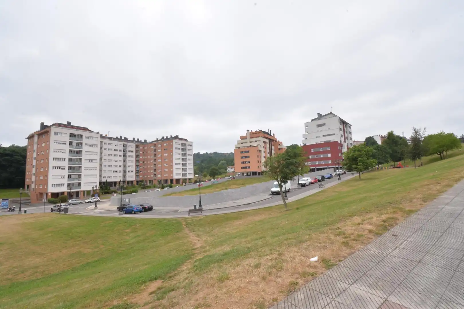 Aparcament de Pis en venda en Fozaneldi - Tenderina - Ventanielles