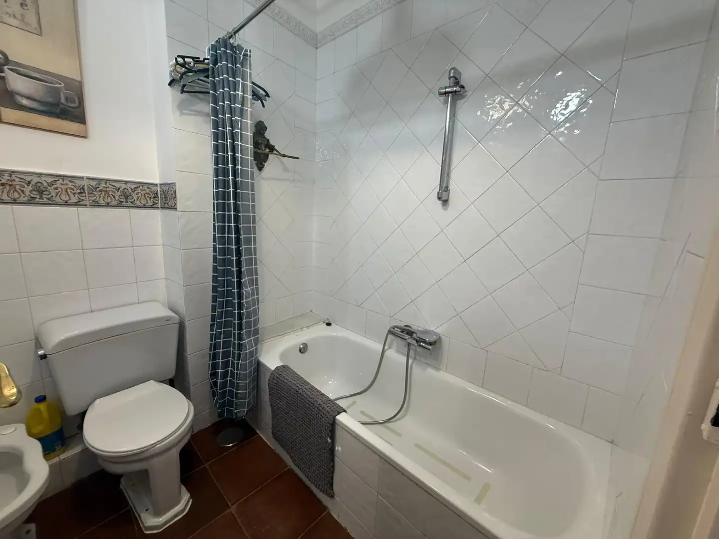 Baño de Piso de alquiler en Madrid con Aire acondicionado y Amueblado