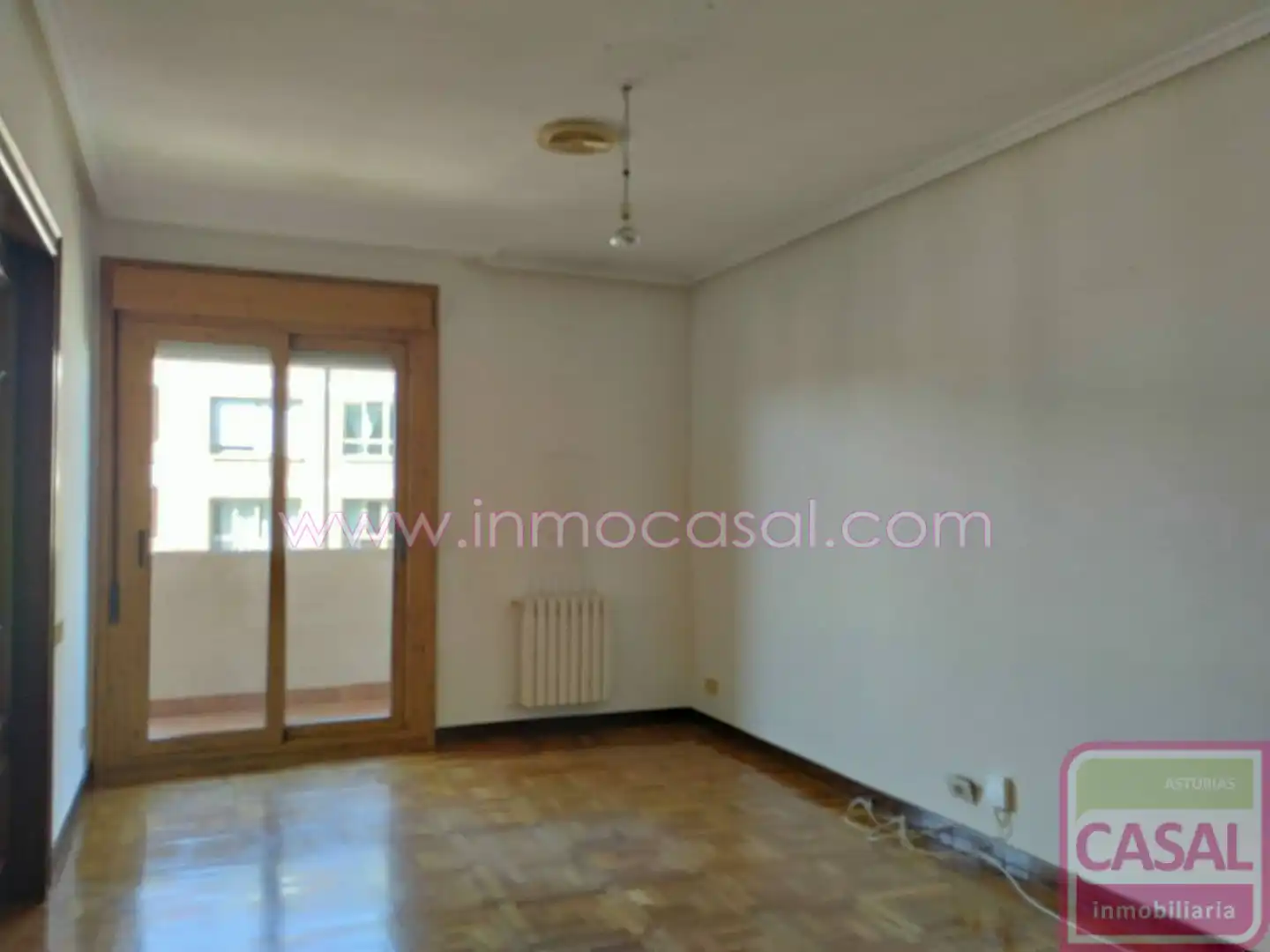 Bedroom of Flat for rent in Oviedo   with Heating, Terrace and Storage room
