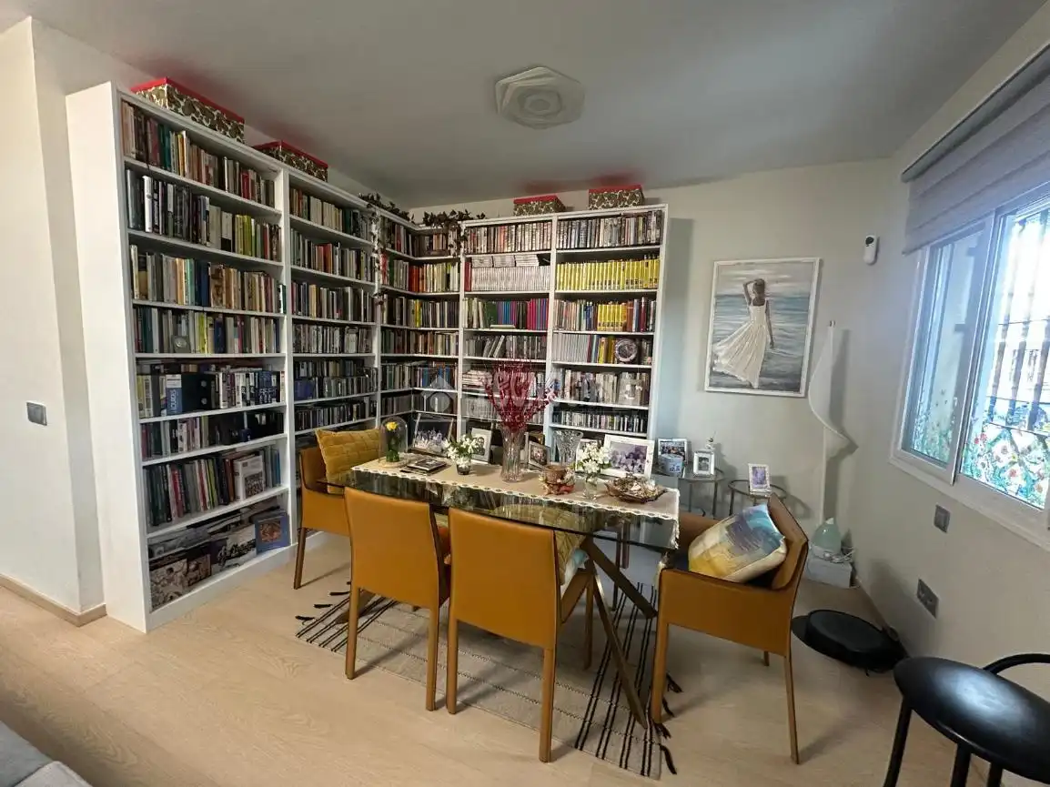 Dining room of Flat for sale in Sevilla  with Air Conditioner, Heating and Furnished