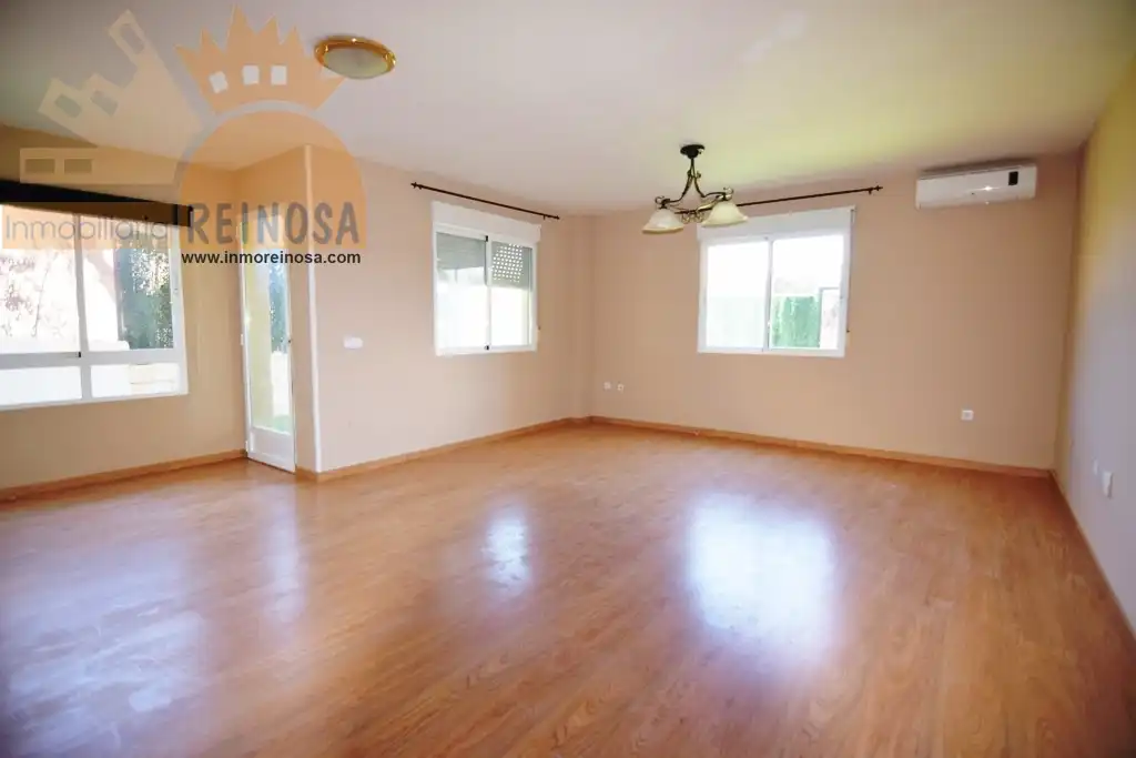 Ground floor with lift for sale in Avenida del Golf, imagen 5