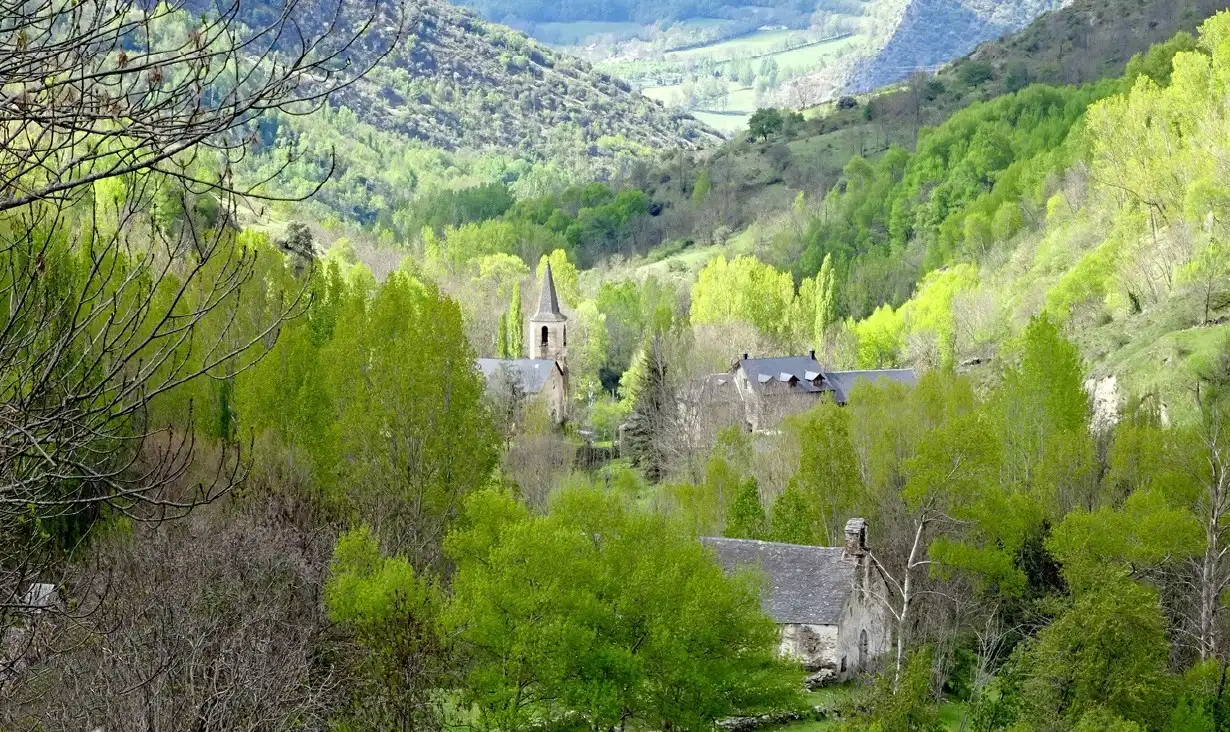 Exterior view of Country homes for sale in La Guingueta d'Àneu