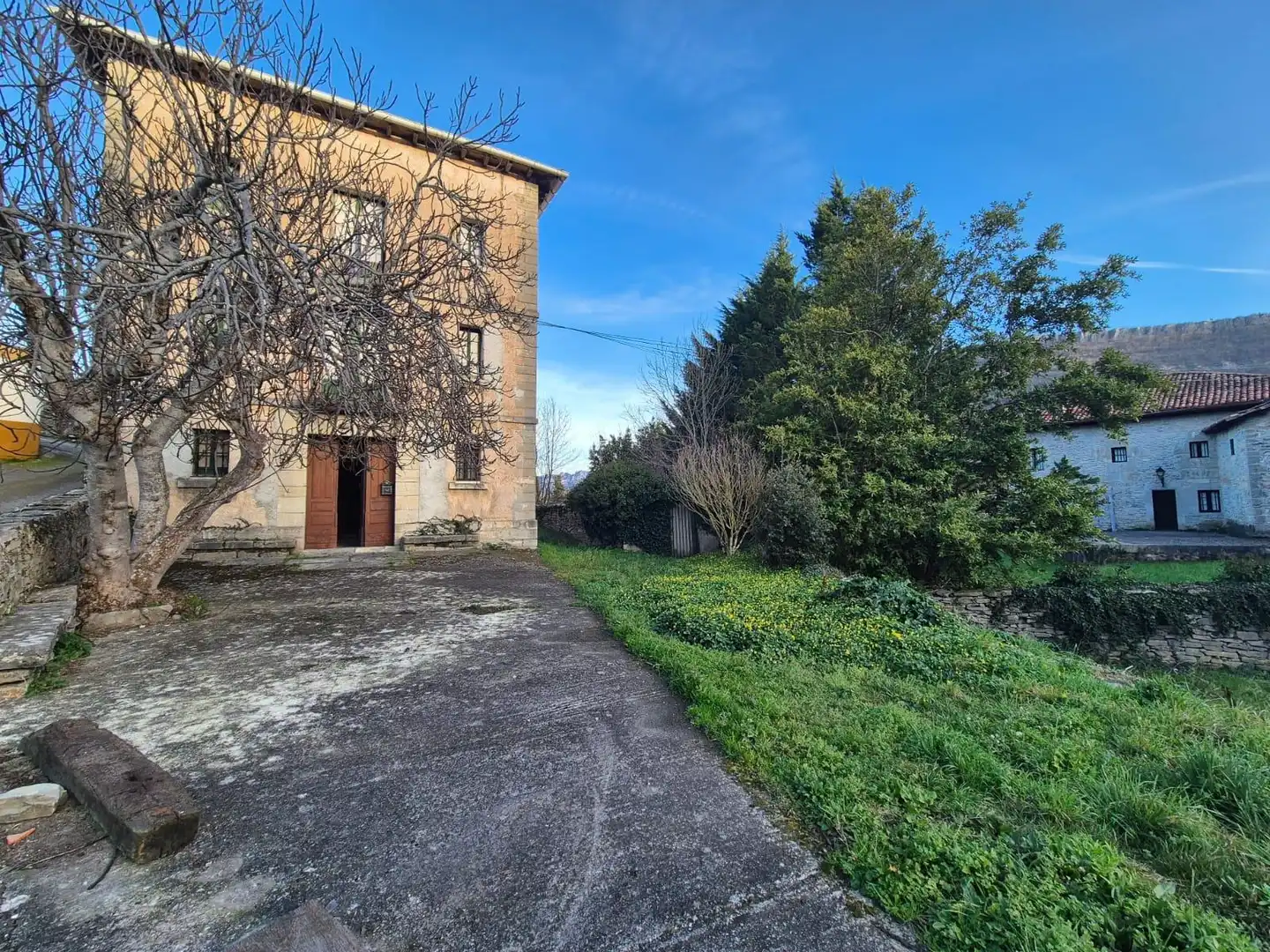 Exterior view of Houses for sale in Valle de Mena  with Private garden, Storage room and Balcony