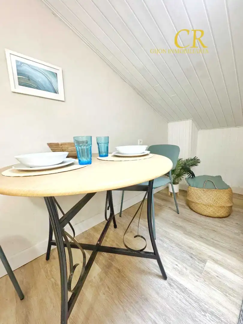 Comedor de Ático en venta en Gijón  con Calefacción, Amueblado y Horno