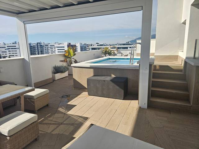 Ático en Venta en  FRANCISCO GRACIA TRENAS, 6 en Poniente-Norte - Miralbaida - Parque Azahara