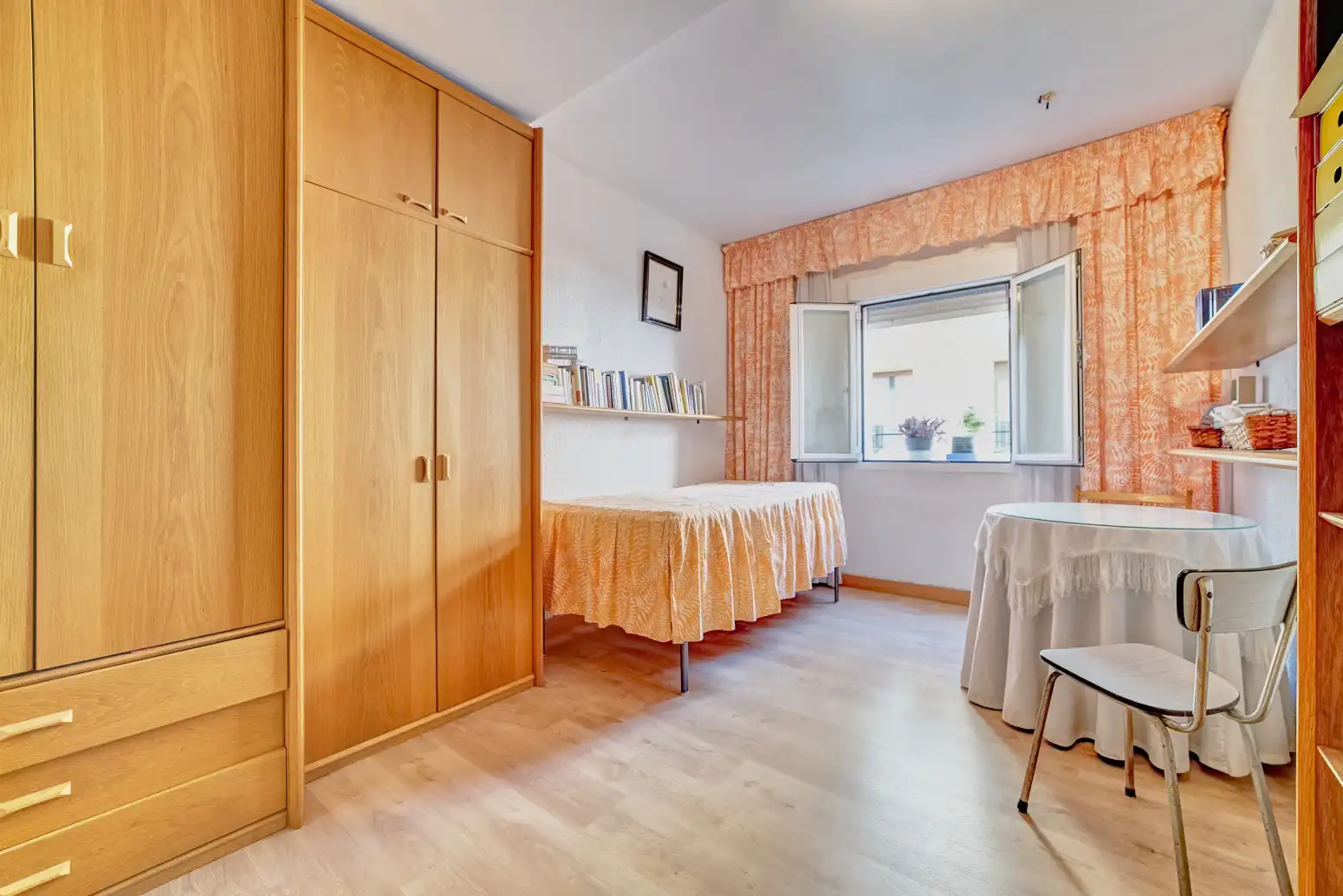 Habitación de Piso en venta en Burlada / Burlata con Calefacción, Parquet y Balcón