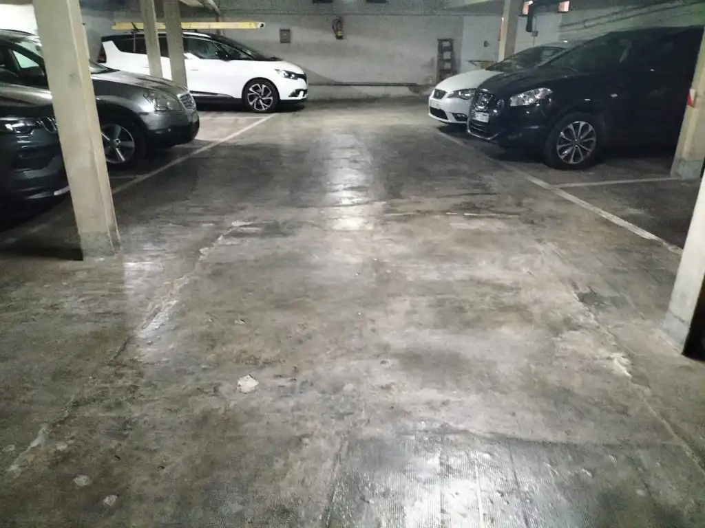 Einzelparkplatz zum Verkauf in Horta - Guinardó, imagen 2
