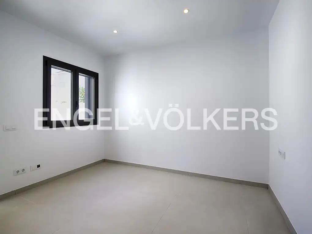 Casa adosada en venda en Empuriabrava amb Aire condicionat, Jardí privat i Terrassa