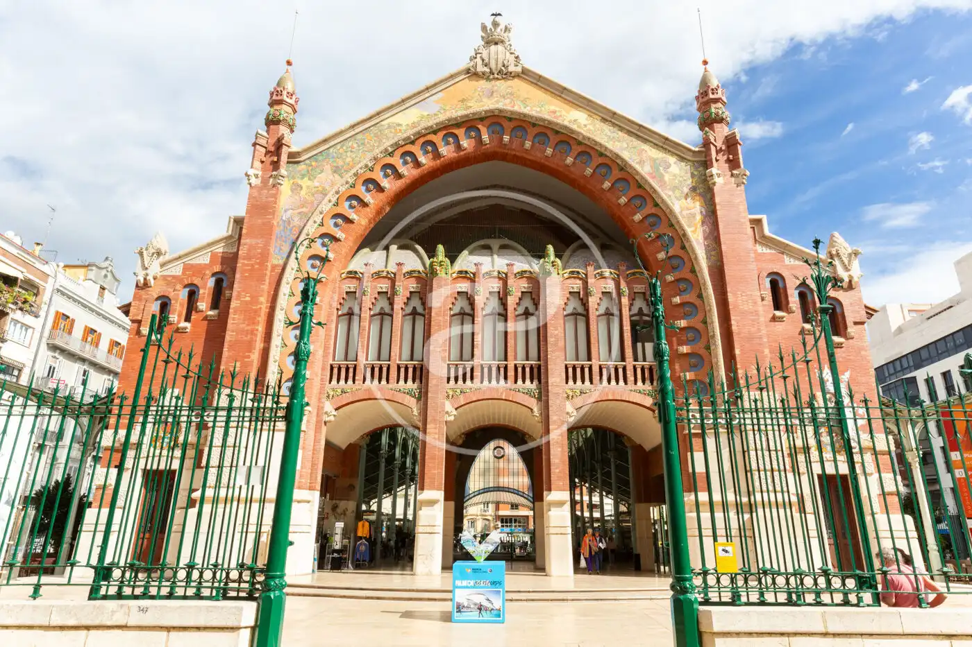 Exterior view of Flat for sale in Valencia  with Air Conditioner and Heating