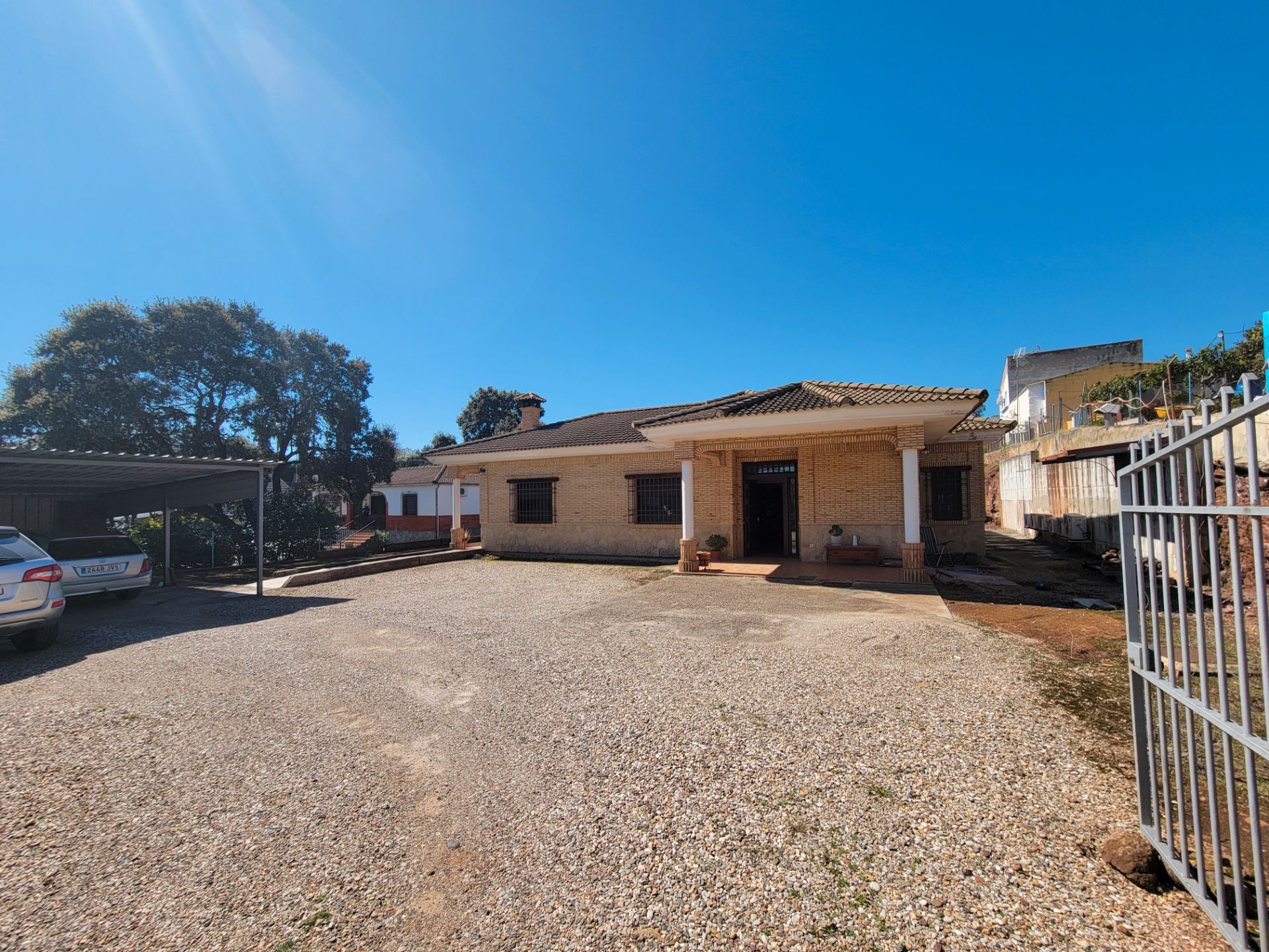 Vista exterior de Casa o xalet en venda en  Córdoba Capital amb Aire condicionat i Calefacció