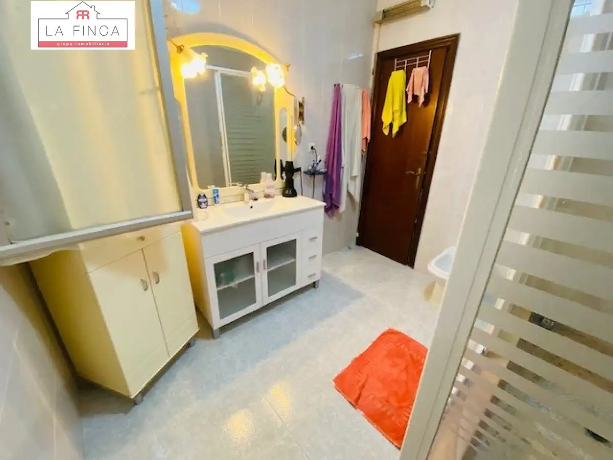 Bathroom of Houses for sale in Málaga  with Private garden, Terrace and Storage room