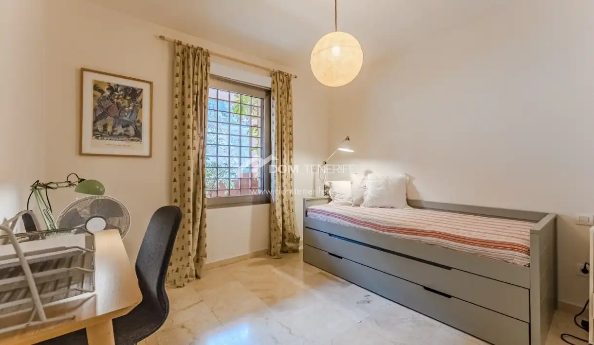 Habitación de Piso en venta en Arona con Aire acondicionado, Terraza y Piscina