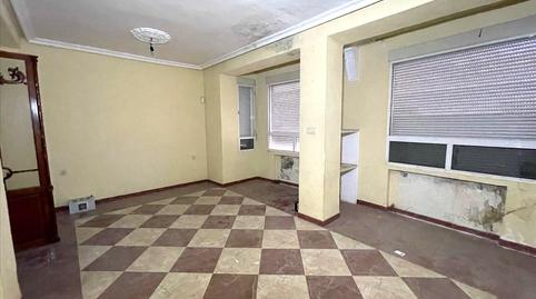 Foto 3 de Casa adosada en venta en Castillo de Locubín, Jaén