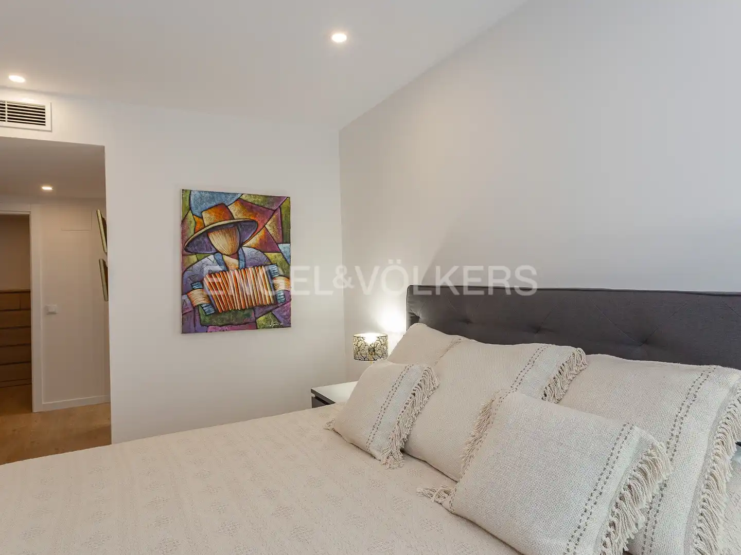 Bedroom of Flat for rent in Esplugues de Llobregat  with Air Conditioner, Heating and Parquet flooring