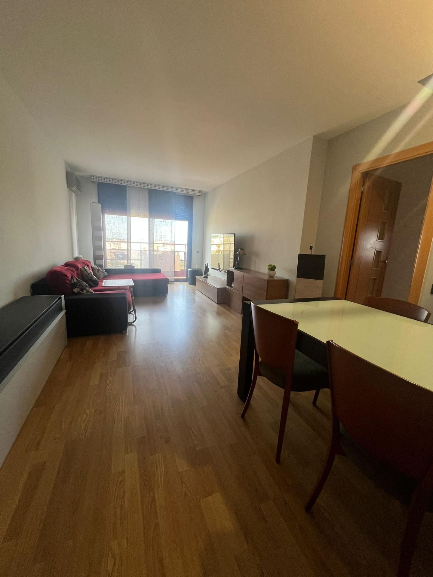 Living room of Flat to rent in Sabadell  with Air Conditioner, Parquet flooring and Balcony