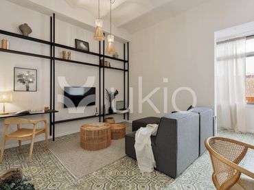 Apartament amb ascensor de lloguer a Carrer de Cornet i Mas