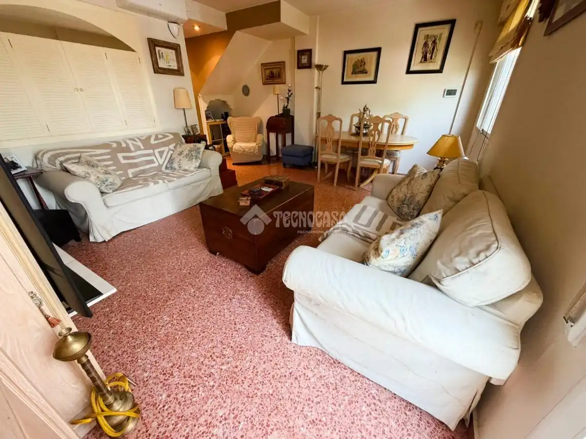 Flat for sale in Venta del Olivar